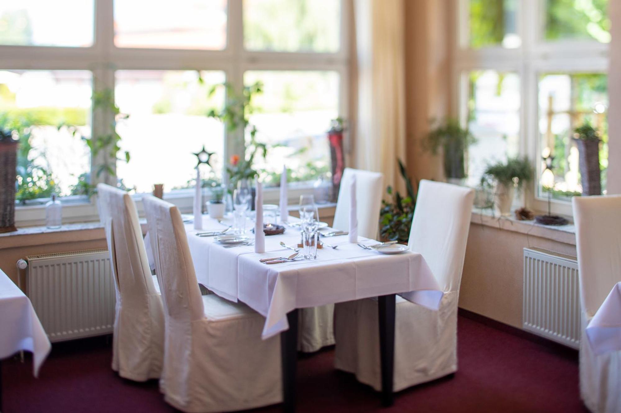 Hotel Im Schuetzenhof, Jever Exteriör bild