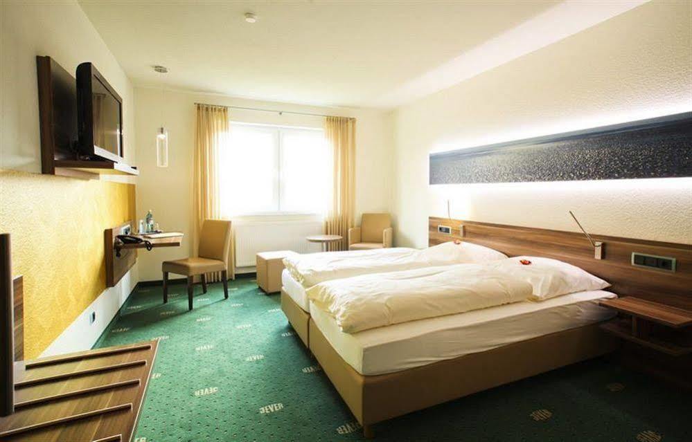 Hotel Im Schuetzenhof, Jever Exteriör bild